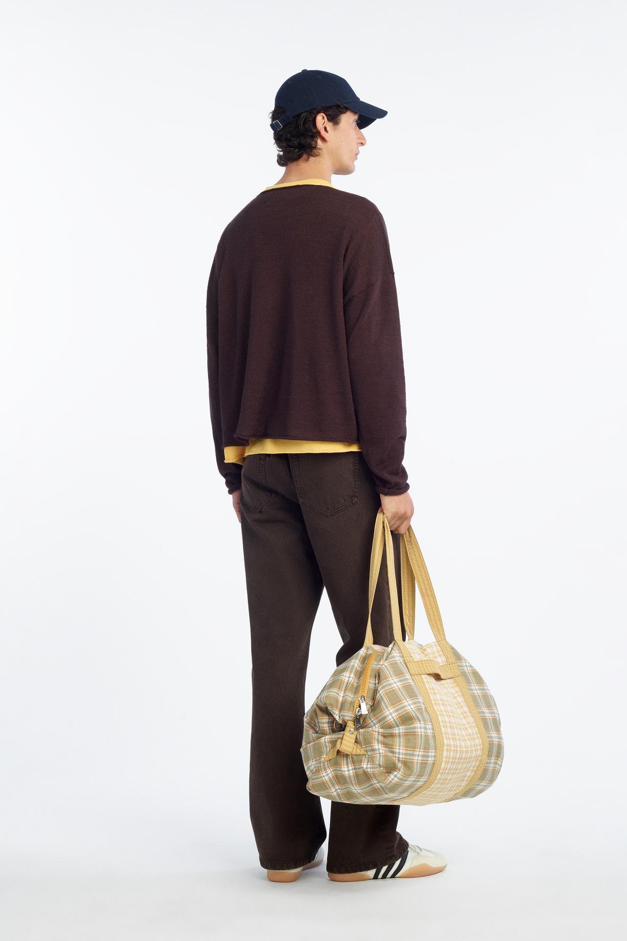 Cropped Fit Linen Sweater